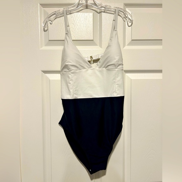 Summersalt New Wave One Piece Swimsuit - Picture 3 of 8